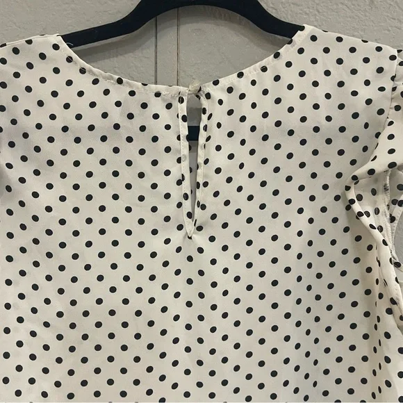 Forever 21 - ruffle sleeve blouse - Picture 5 of 6